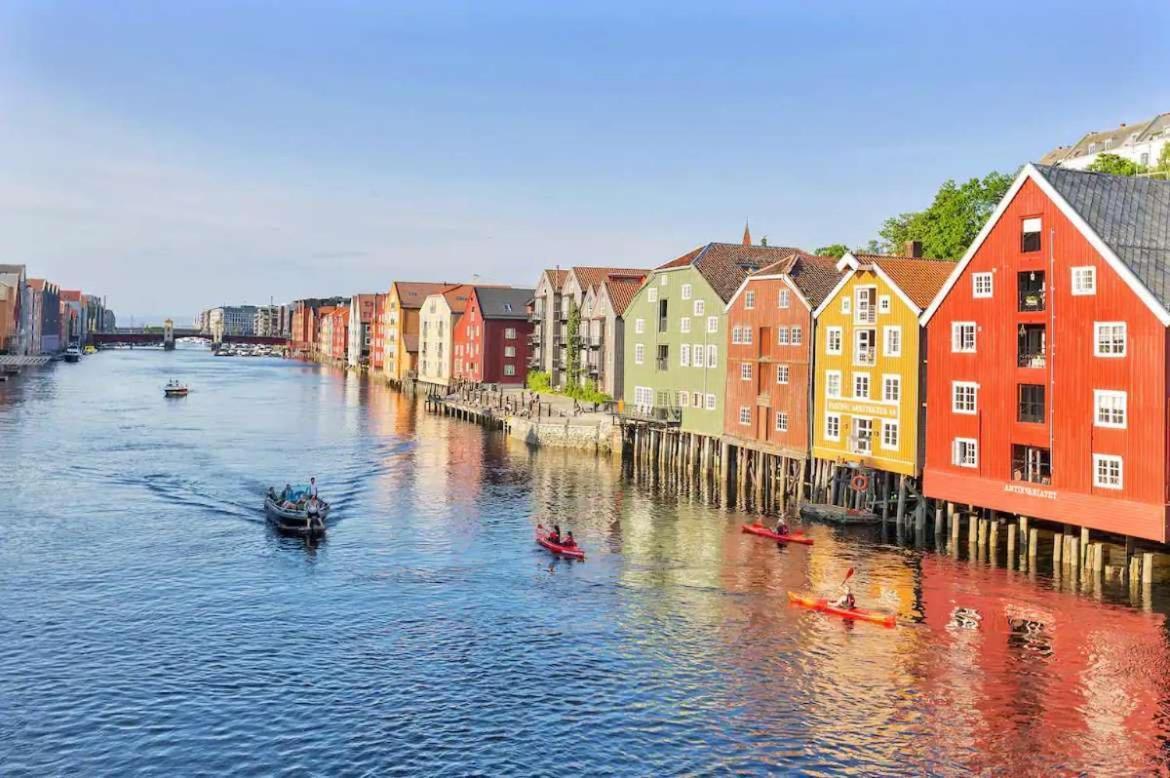 Solsiden Modern Stay: King Beds, Private Entry Trondheim Esterno foto