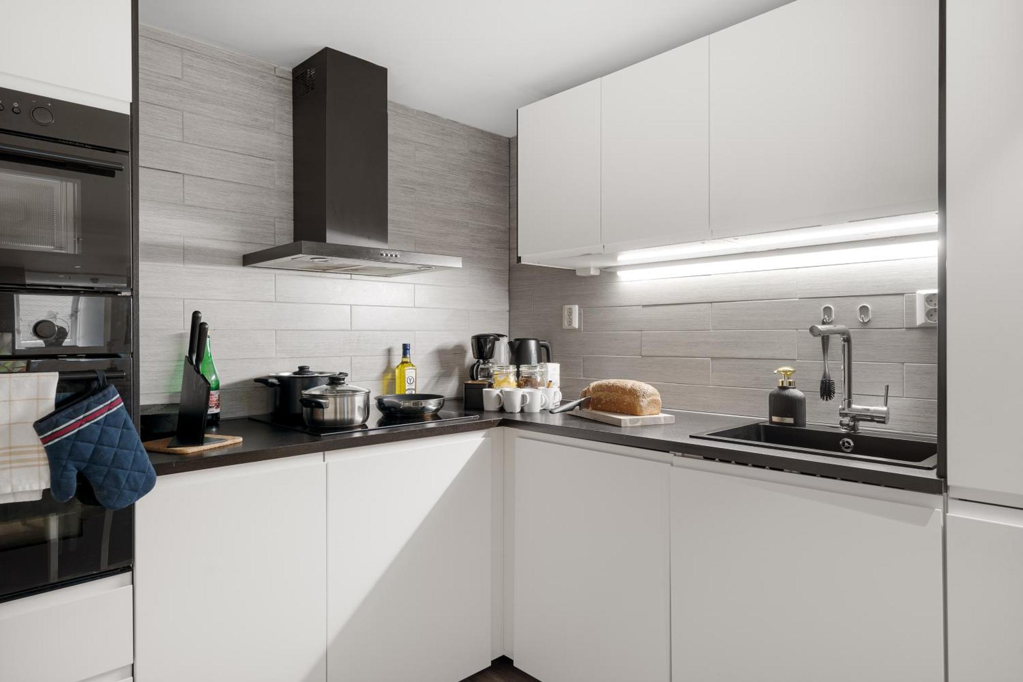 Solsiden Modern Stay: King Beds, Private Entry Trondheim Esterno foto