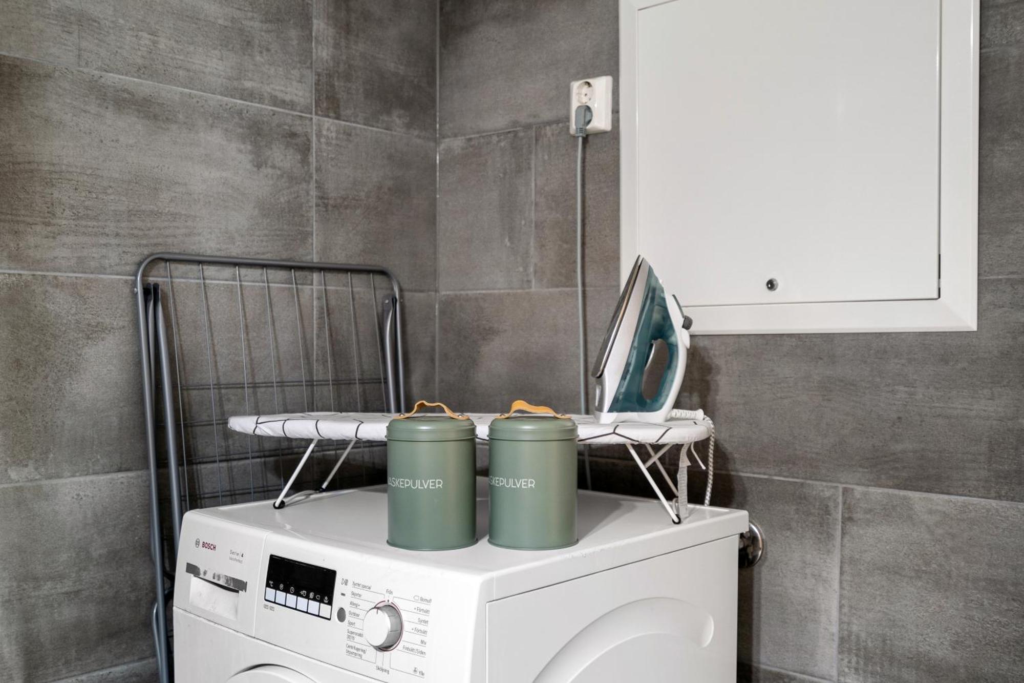 Solsiden Modern Stay: King Beds, Private Entry Trondheim Esterno foto